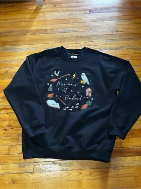 Chlowe Black Crewneck « Mon cœur est à Poudlard »